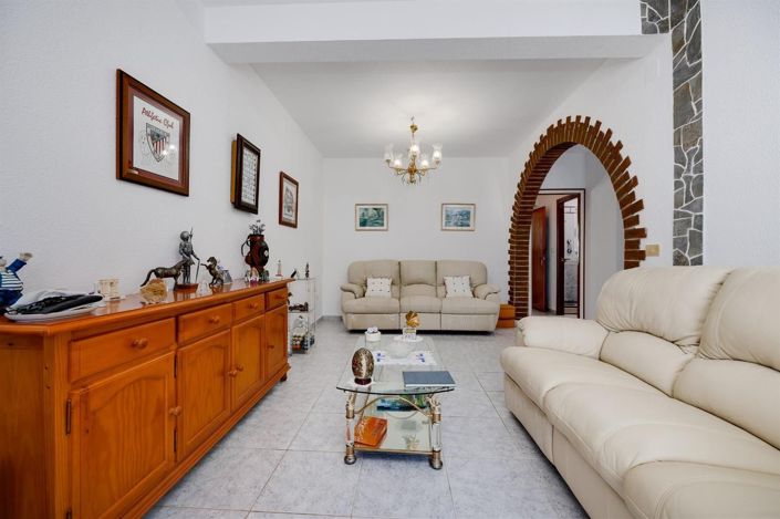 Image No.38-2 Bed House for sale