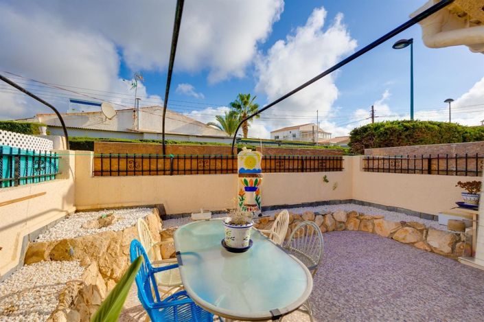 Image No.4-2 Bed House for sale