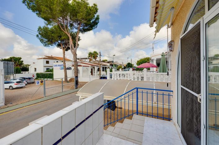 Image No.6-2 Bed House for sale