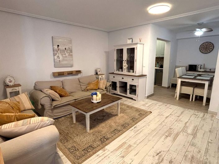 Image No.1-3 Bed House for sale