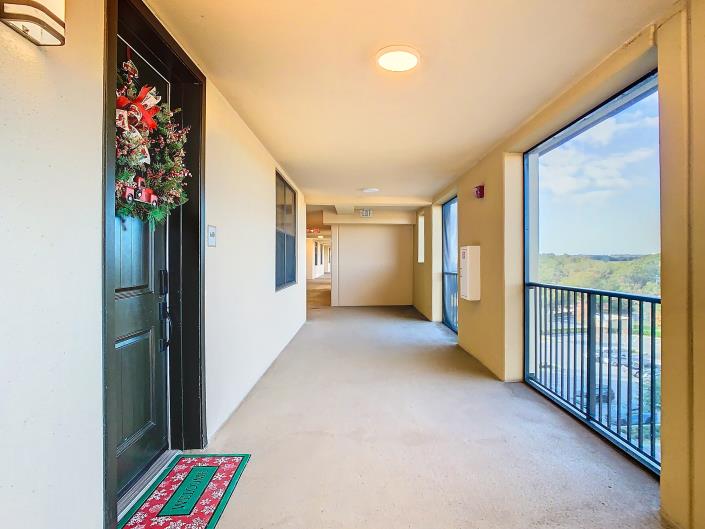 Image No.4-3 Bed Condo for sale