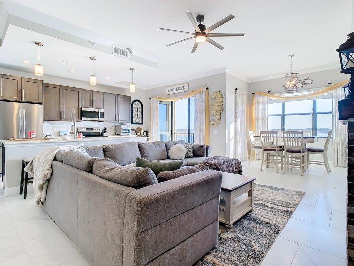 Image No.8-3 Bed Condo for sale