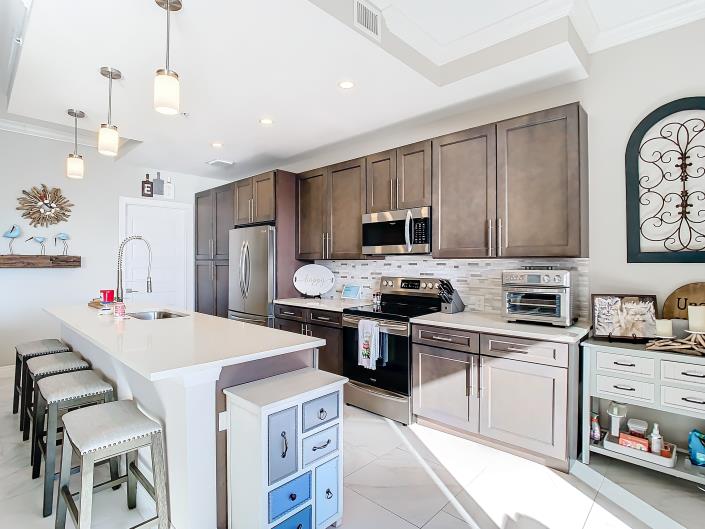 Image No.15-3 Bed Condo for sale