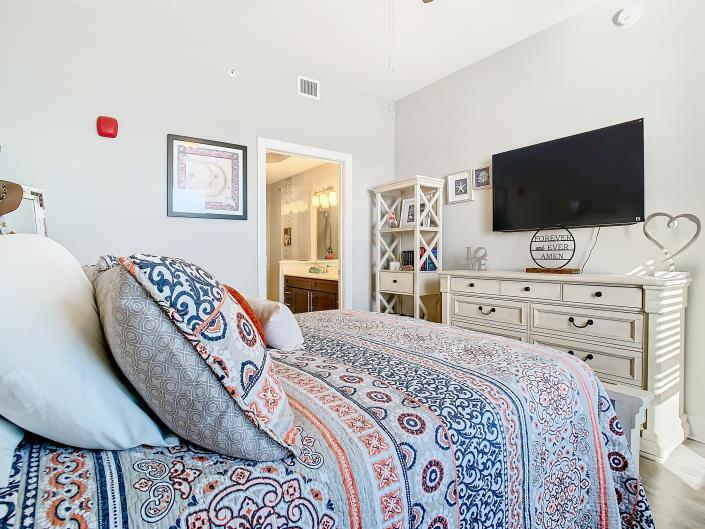 Image No.31-3 Bed Condo for sale