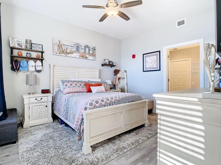 Image No.32-3 Bed Condo for sale