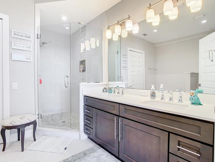 Image No.36-3 Bed Condo for sale