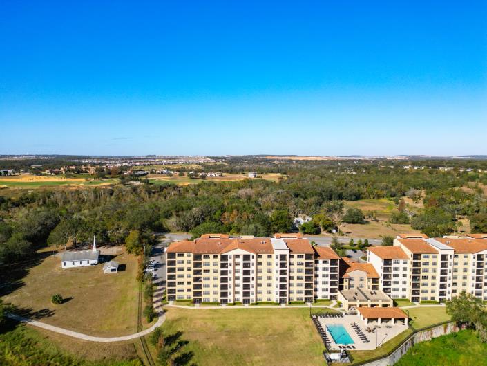 Image No.45-3 Bed Condo for sale