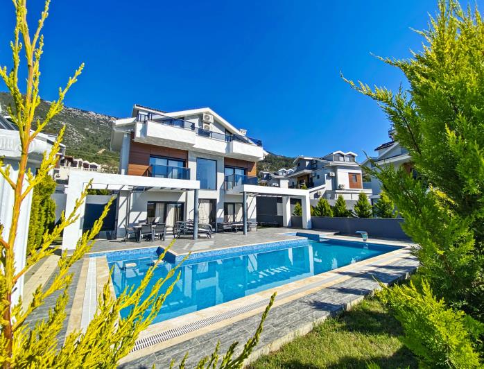 Image No.2-4 Bed Villa / Detached for sale