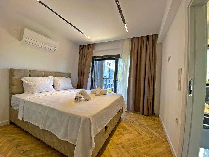 Image No.13-4 Bed Villa / Detached for sale