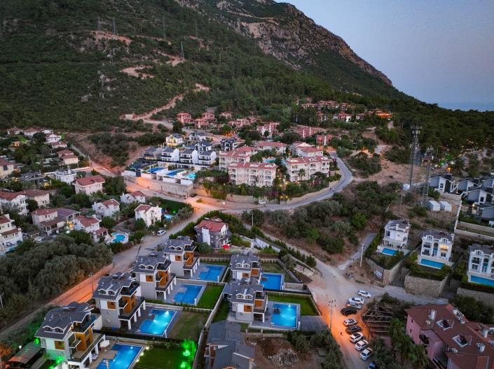 Image No.2-4 Bed Villa for sale