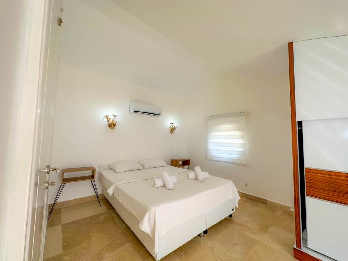 Image No.10-4 Bed Villa for sale