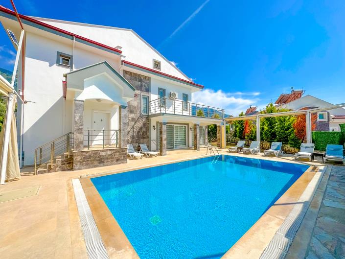 Image No.2-4 Bed Villa for sale