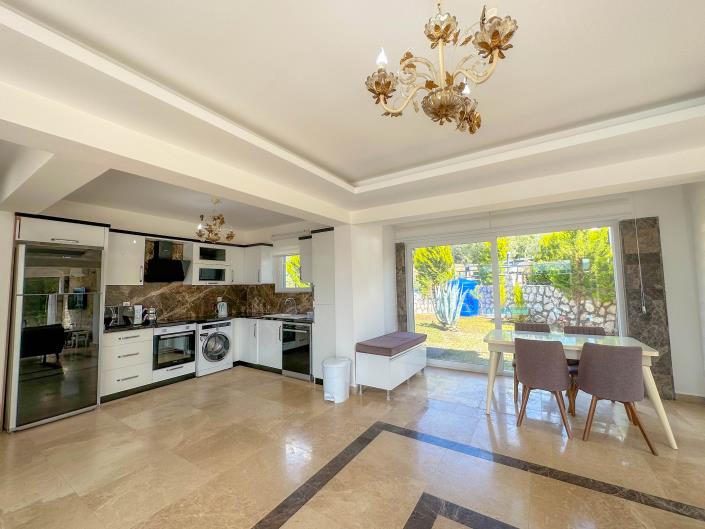 Image No.7-4 Bed Villa for sale