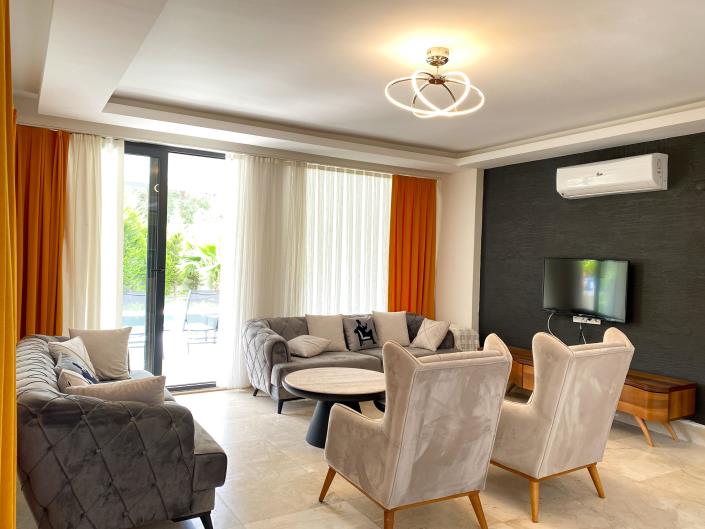 Image No.10-4 Bed Villa for sale