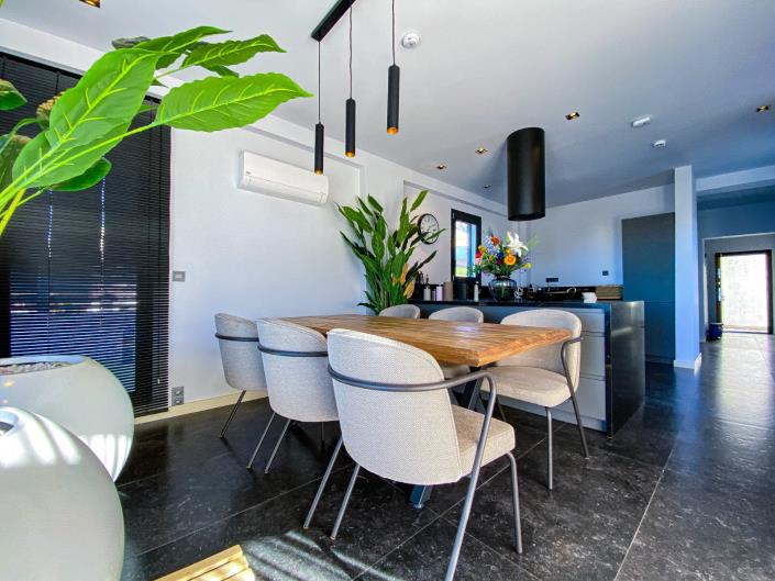 Image No.10-4 Bed Villa for sale