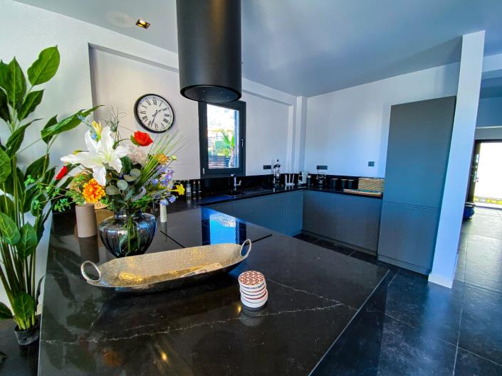 Image No.6-4 Bed Villa for sale