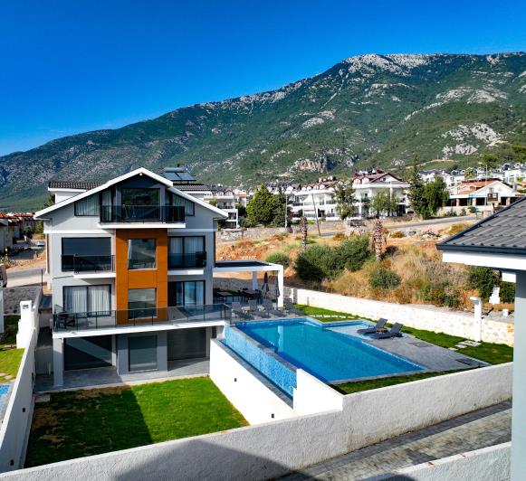 Image No.2-4 Bed Villa for sale