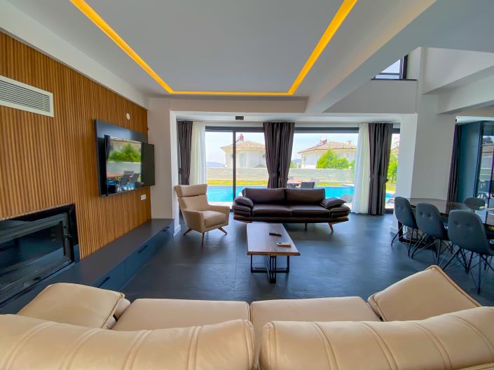 Image No.4-4 Bed Villa for sale