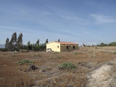 Image No.10-2 Bed Property for sale