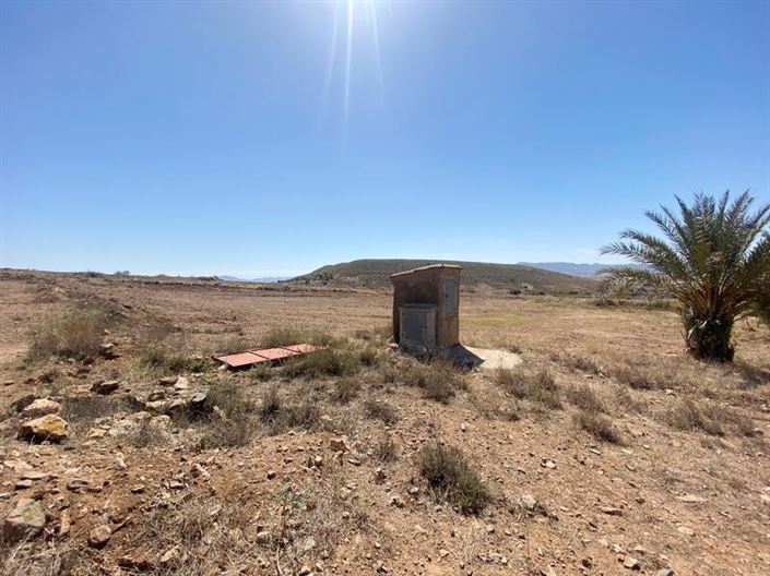 Image No.18-3 Bed Property for sale