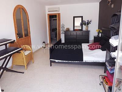 Image No.9-4 Bed Villa for sale