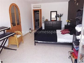 vh1338-villa-opportunity9