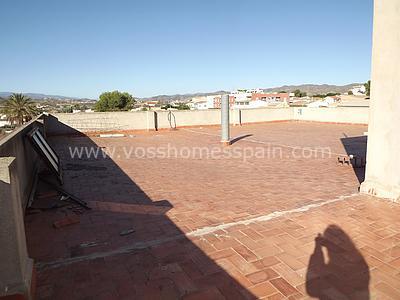 Image No.6-5 Bed Commercial for sale