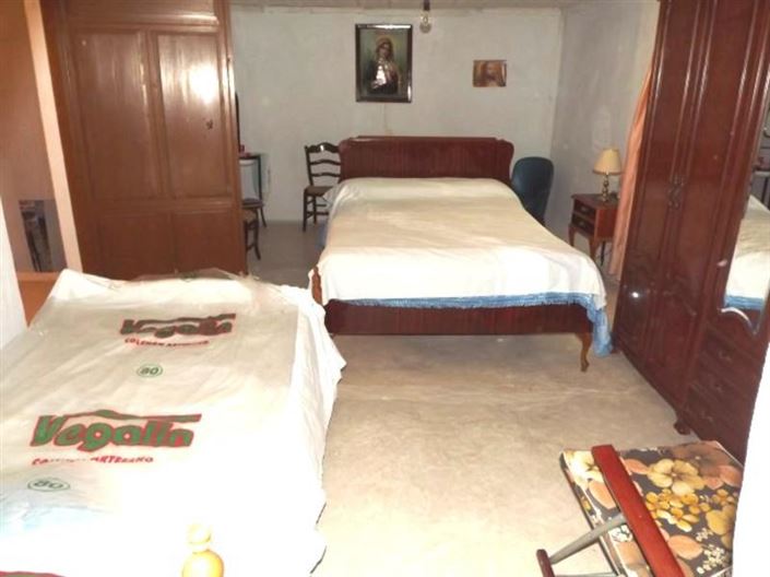 Image No.13-4 Bed Property for sale