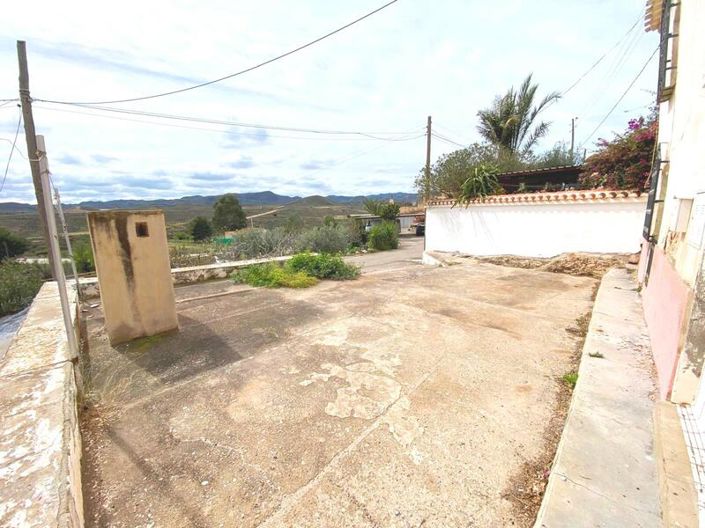 Image No.3-4 Bed Property for sale