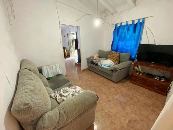 Image No.6-3 Bed Property for sale