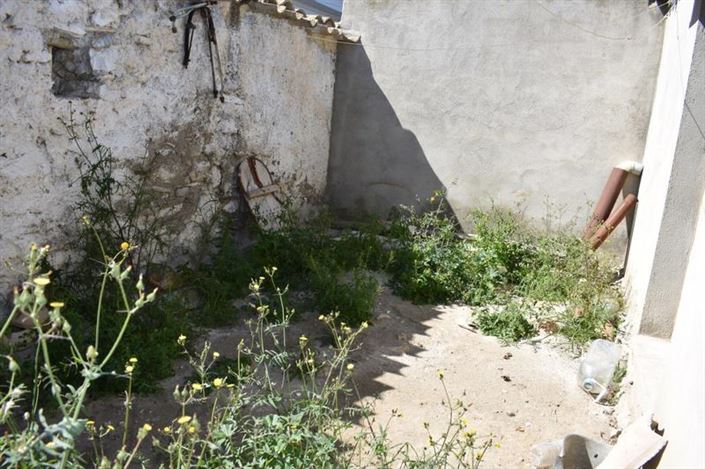 Image No.10-2 Bed Property for sale