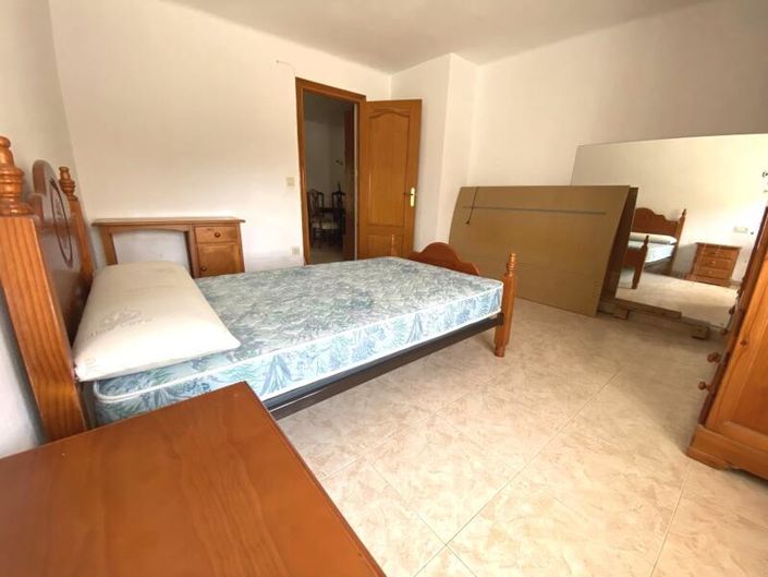 Image No.11-4 Bed Property for sale