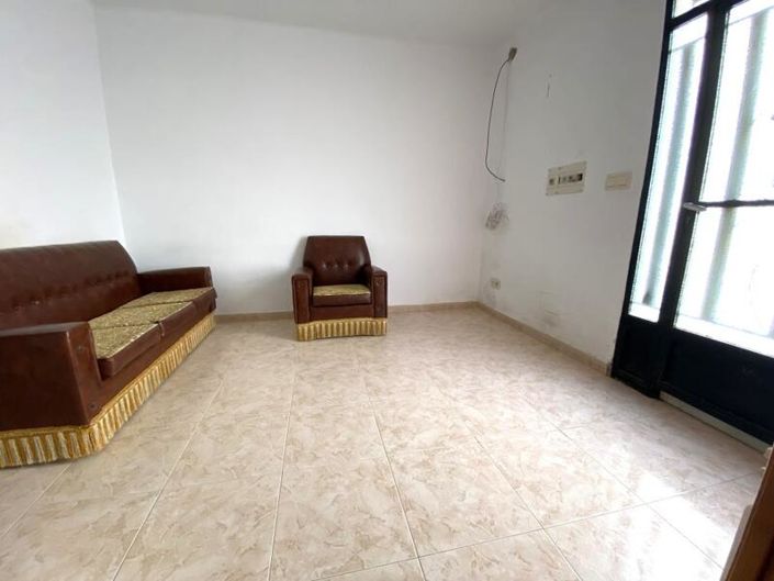 Image No.15-4 Bed Property for sale