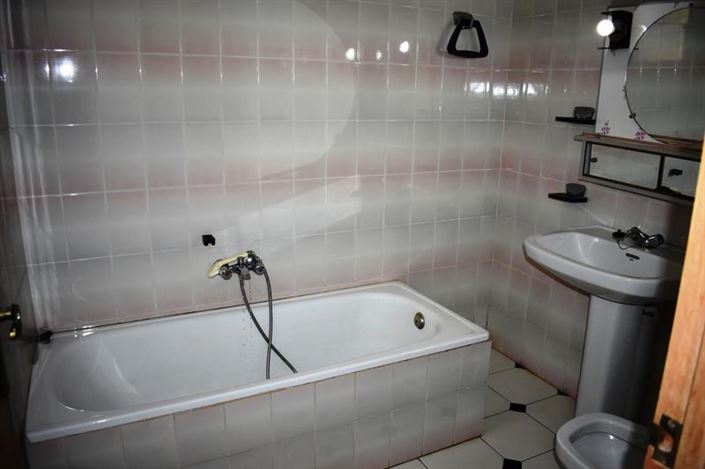 Image No.13-4 Bed Property for sale