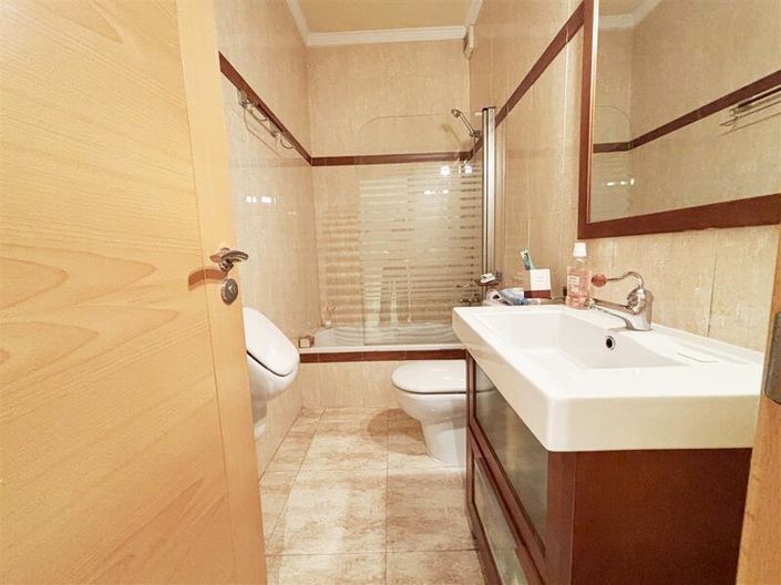 Image No.15-7 Bed Villa for sale