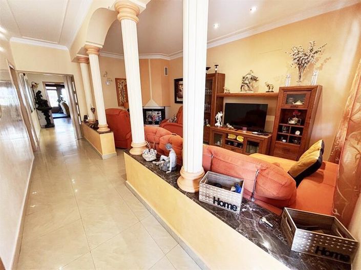 Image No.16-7 Bed Villa for sale