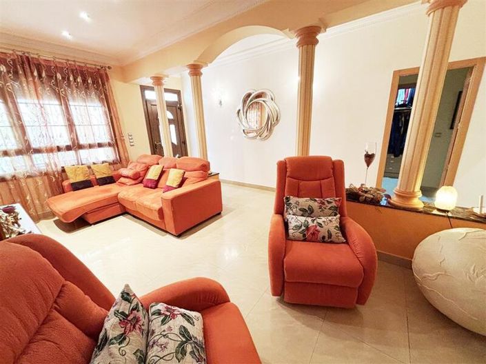 Image No.18-7 Bed Villa for sale