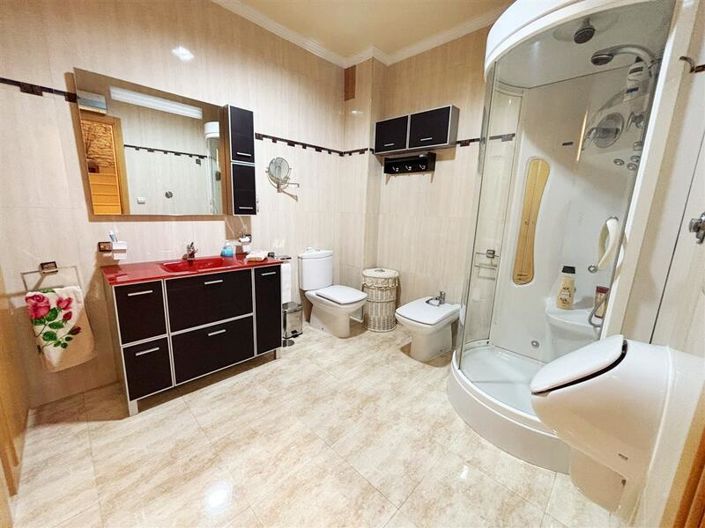 Image No.30-7 Bed Villa for sale