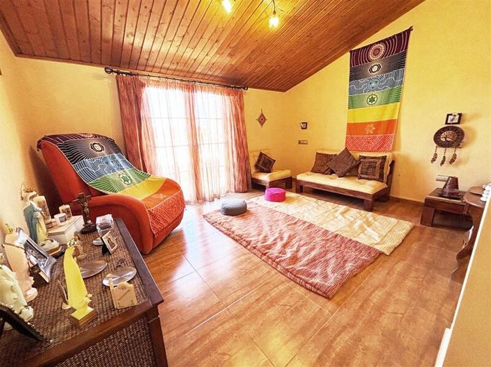 Image No.38-7 Bed Villa for sale