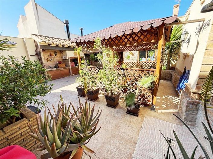 Image No.6-7 Bed Villa for sale