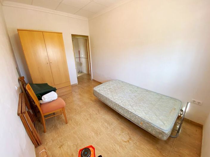 Image No.11-2 Bed Property for sale