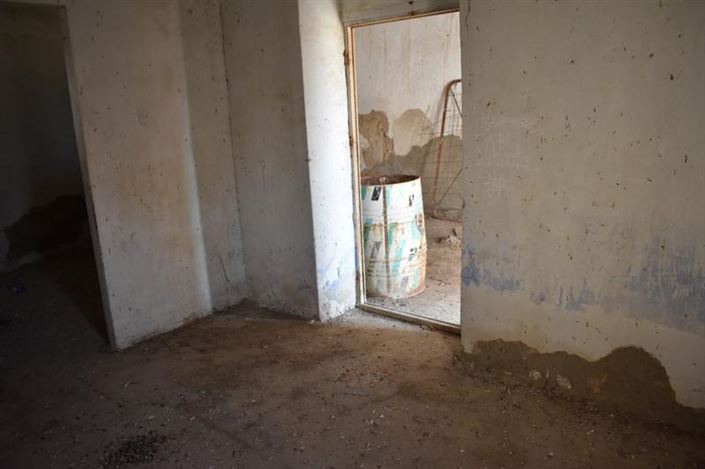 Image No.10-3 Bed Property for sale