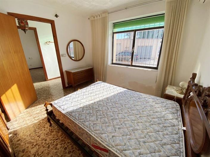 Image No.11-6 Bed Property for sale