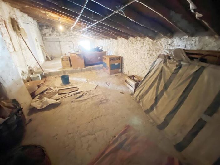 Image No.26-6 Bed Property for sale