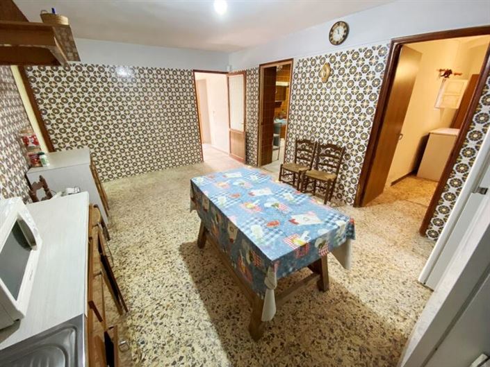 Image No.9-6 Bed Property for sale