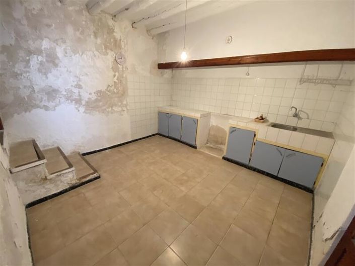 Image No.16-3 Bed Property for sale