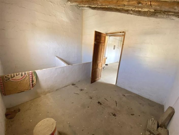 Image No.26-3 Bed Property for sale