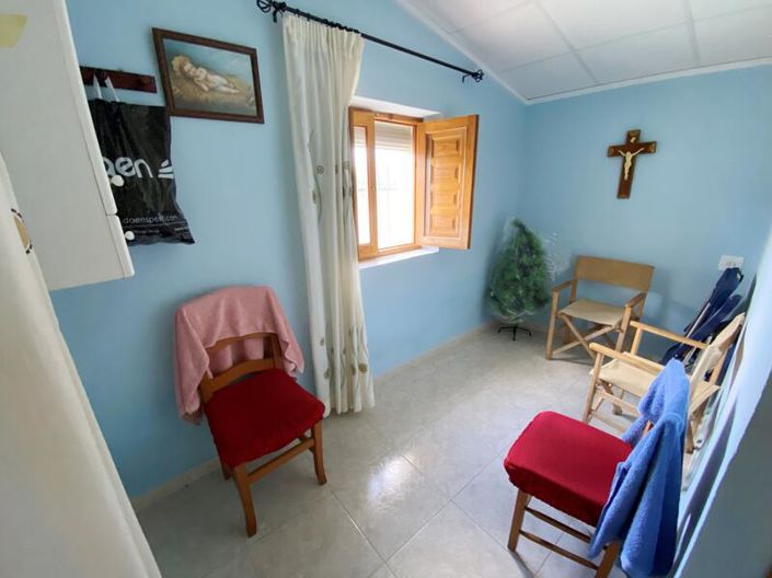 Image No.13-3 Bed Property for sale