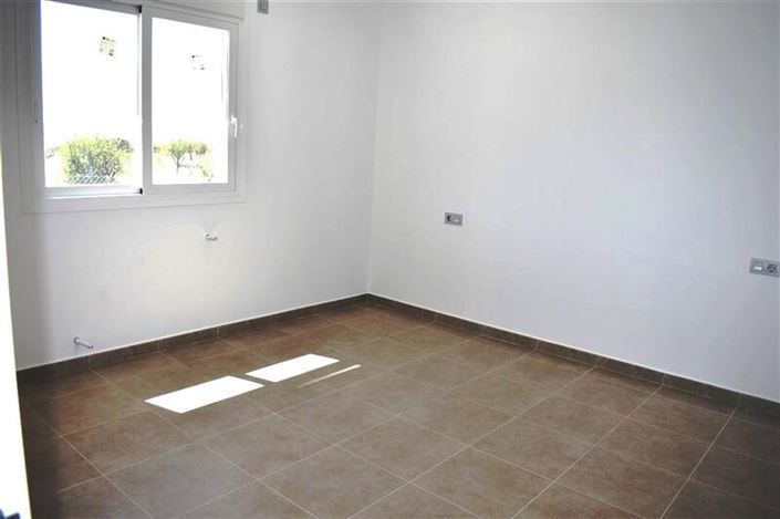 Image No.15-3 Bed Villa for sale