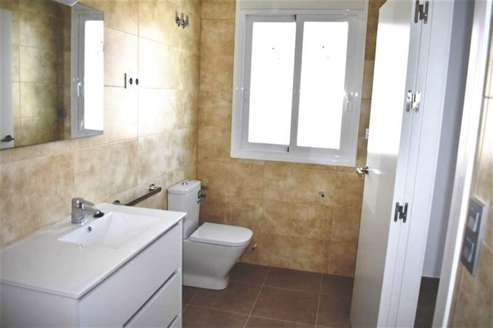 Image No.19-3 Bed Villa for sale